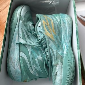 Men’s MELO Jade basketball shoes
